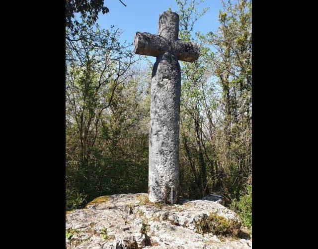 La croix de Chevru &copy;Photo O. Lussiana