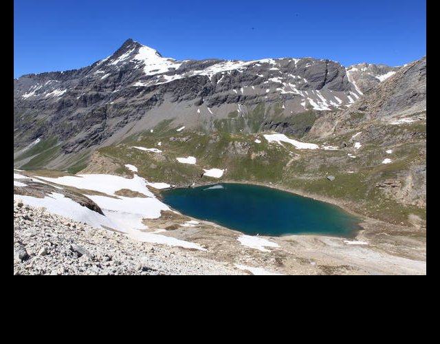 Lac du Santel dans la montée au col de la Baillettaz &copy;photo Ph. Pellicier
